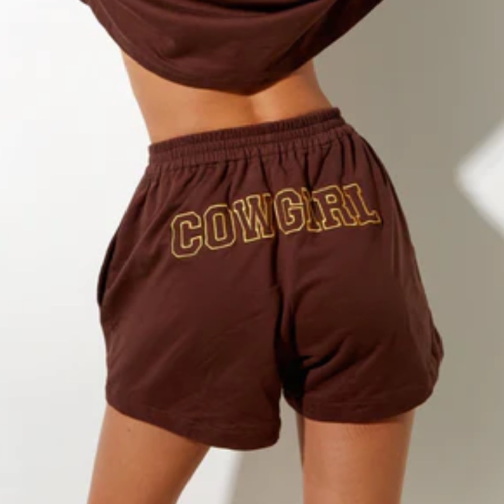 MOTEL chocolate brown cowgirl print shorts size large